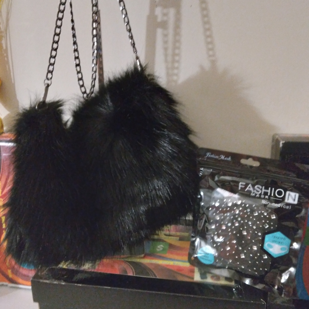 Fur purse & face mask